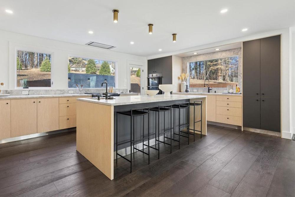 Bleached Oak Wood Veneer Kitchen