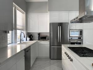 RAL 9003 - Signal White Cabinets